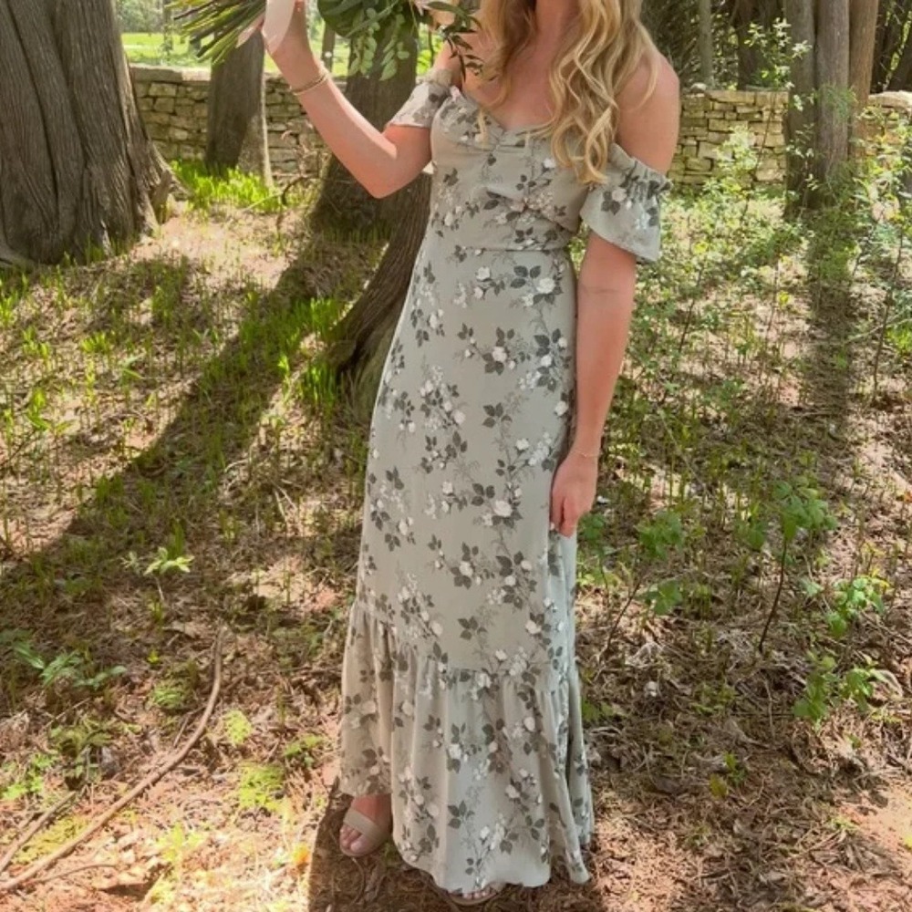 Reformation | Butterfly Floral Sweetheart‎ Neckline Midi Dress in Verde Green - Picture 3 of 7